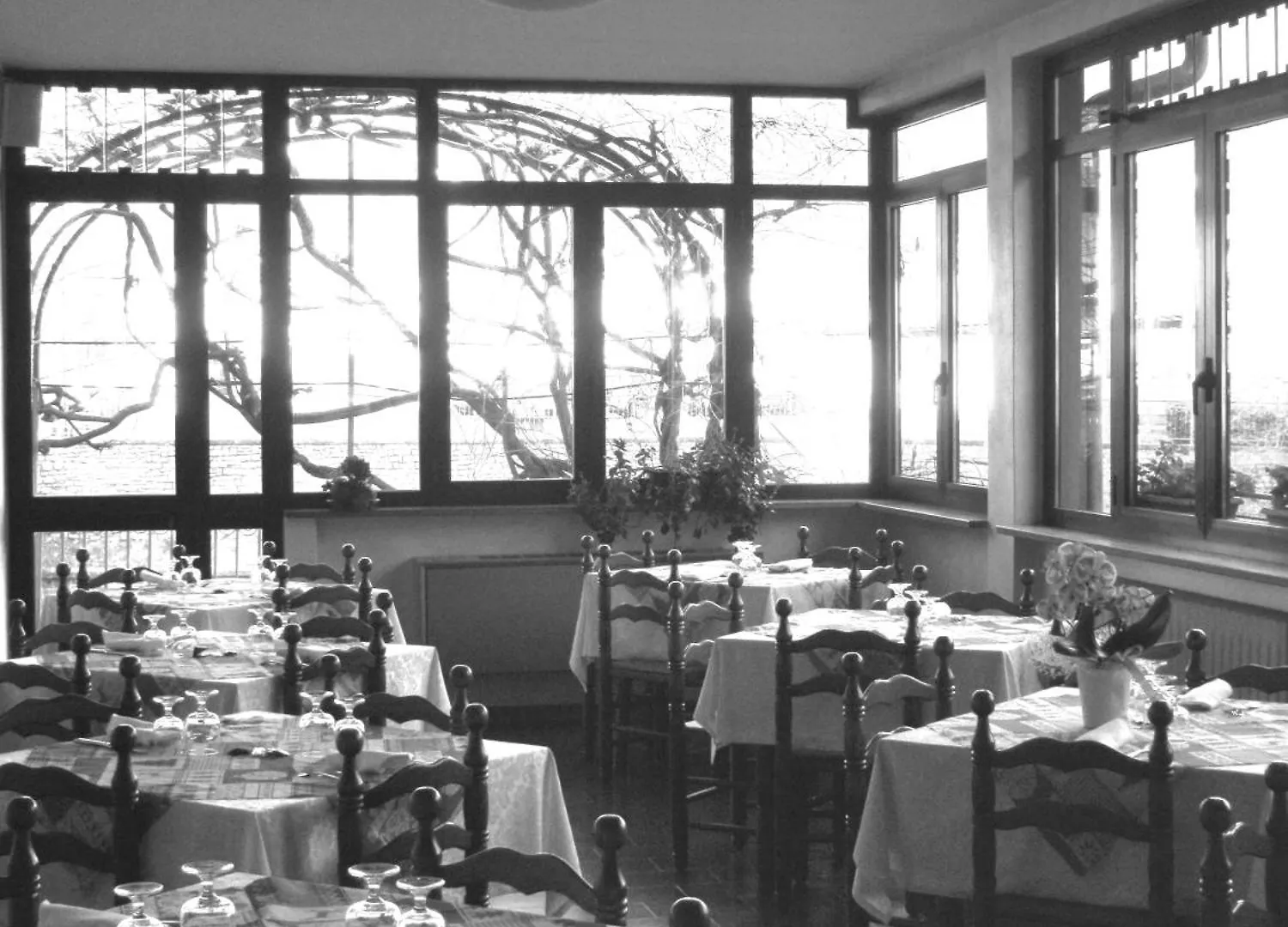 Albergo Ristorante Da Elia Sant'Omobono Terme 2*,