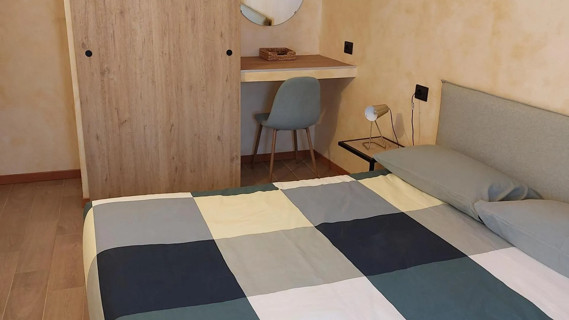 Albergo Ristorante Da Elia Sant'Omobono Terme 2*,  Italia